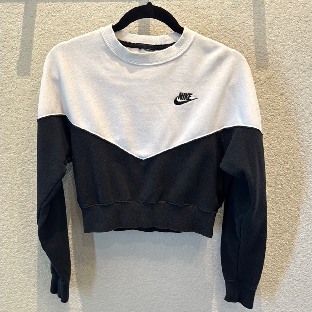 Nike Crop Sweatshirt